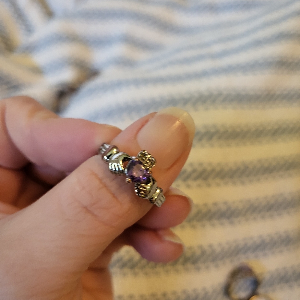 Set of 6 Amethyst/Purple stone rings Sz 6 - Picture 3 of 7